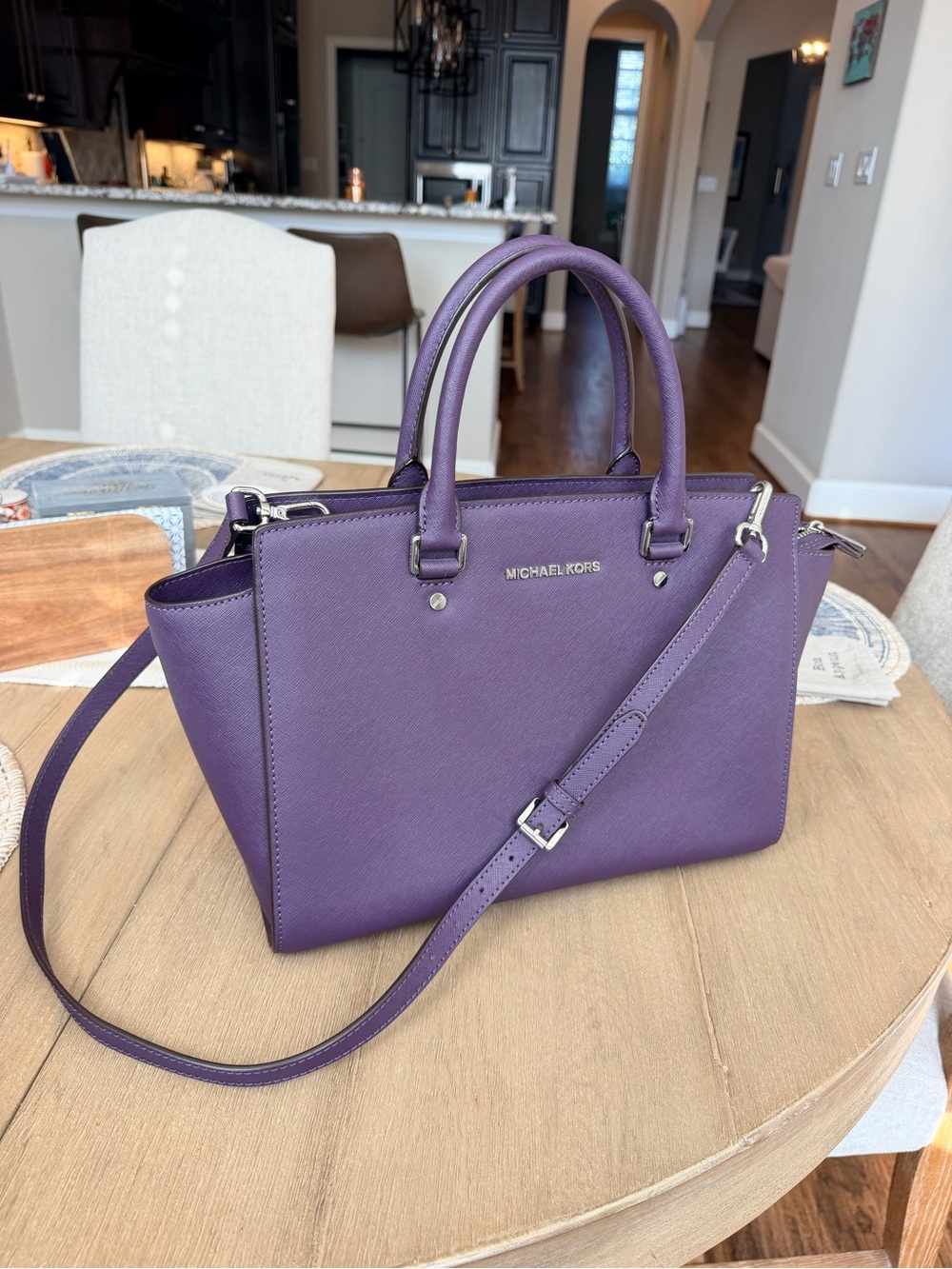 EXCELLENT CONDITION Michael Kors Purple Saffiano Satchel with Crossbody Strap